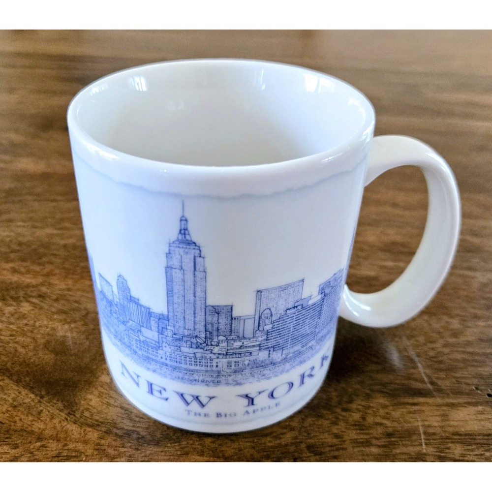 STARBUCKS 2008 New York City The Big Apple Architect Sketch Skyline Mug 18 fl oz